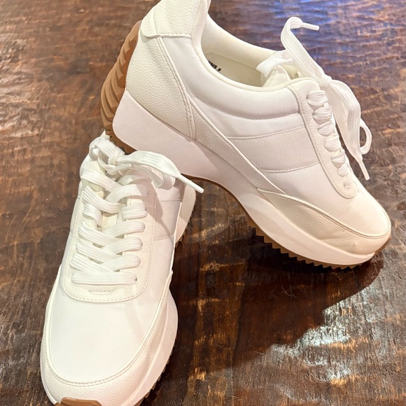 DV by Dolce Vita White Lace-Up Platform Sneakers - Picture 3 of 6